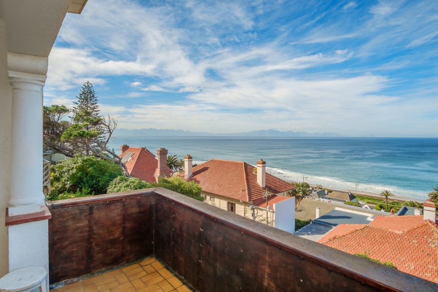4 Bedroom Property for Sale in St James Western Cape